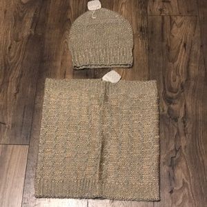 🆕World Market women’s hat and scarf set